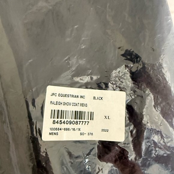 Men's English Riding Jacket - Picture 8 of 9